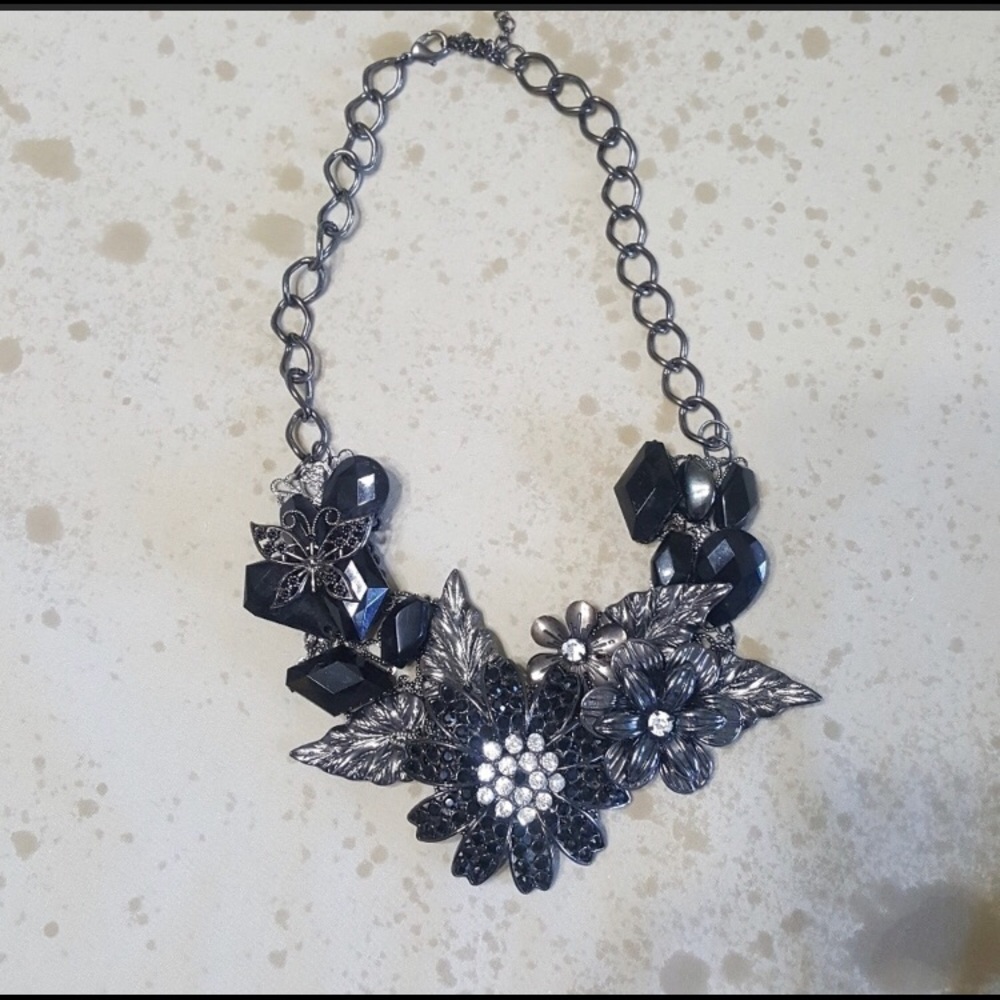 Black & Silver Chunky Flower Necklace